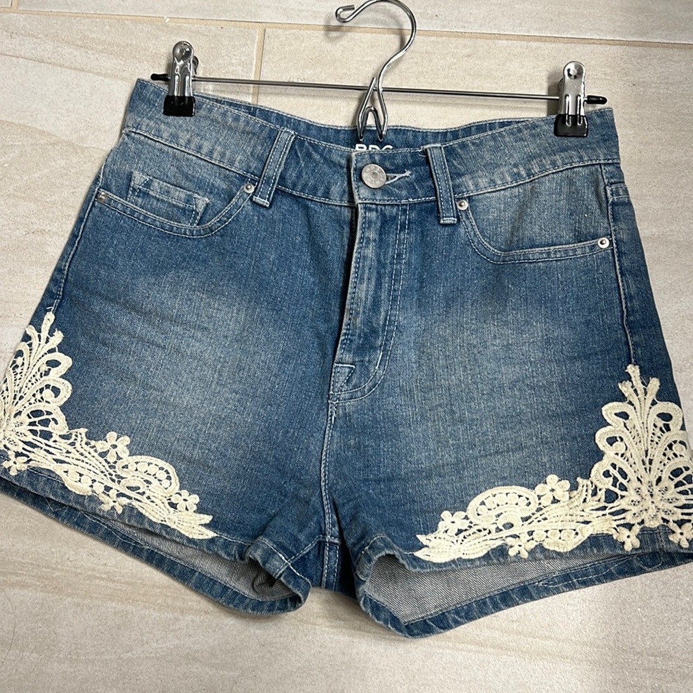 Urban Outfitters Erin high rise short